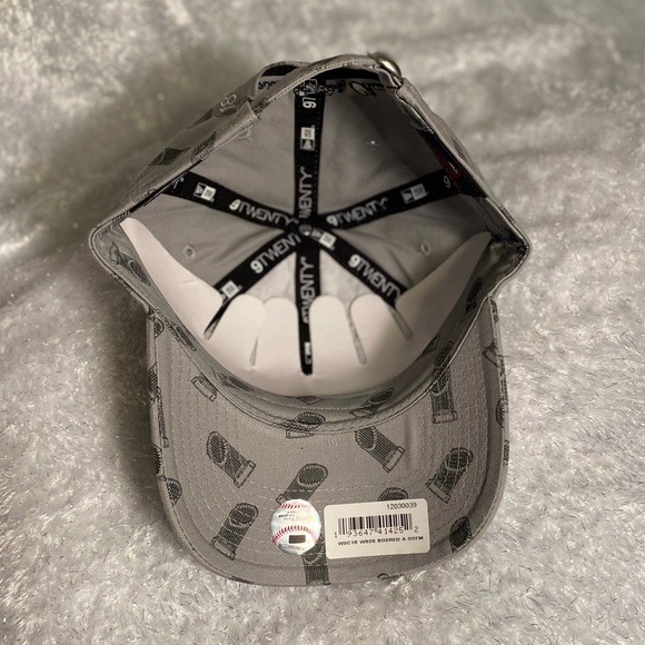 Boston Red Sox 2018 World Series hat 9TWENTY - Picture 11 of 13